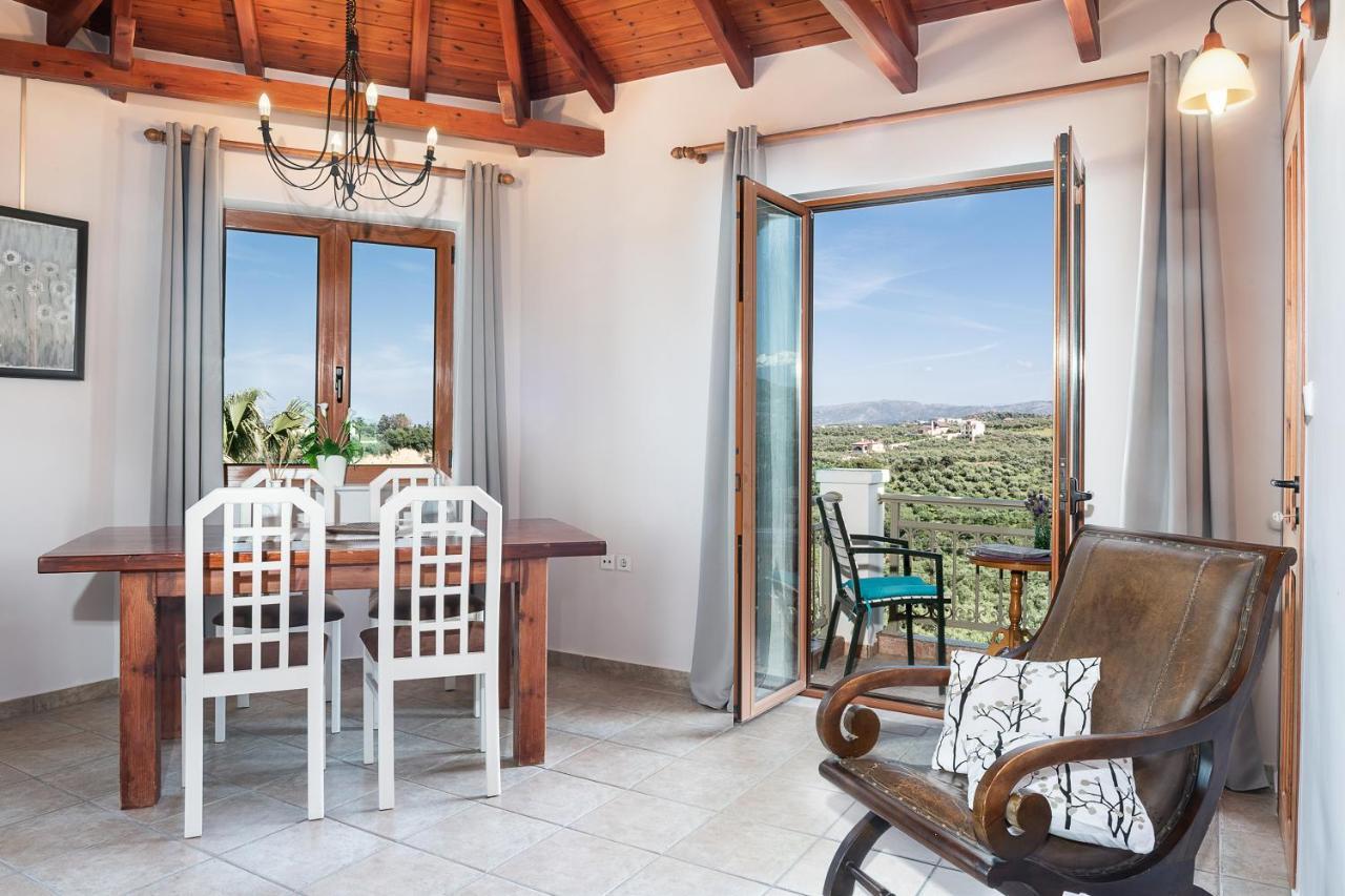 Andromia Studios & Apartments Agia Marina Екстериор снимка