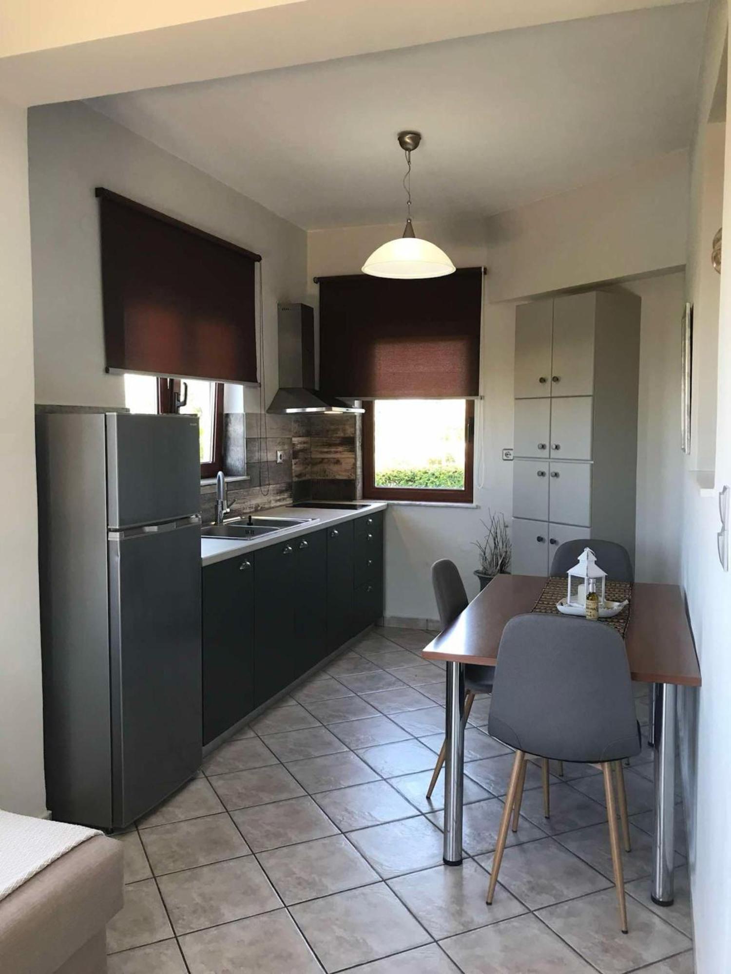 Andromia Studios & Apartments Agia Marina Екстериор снимка
