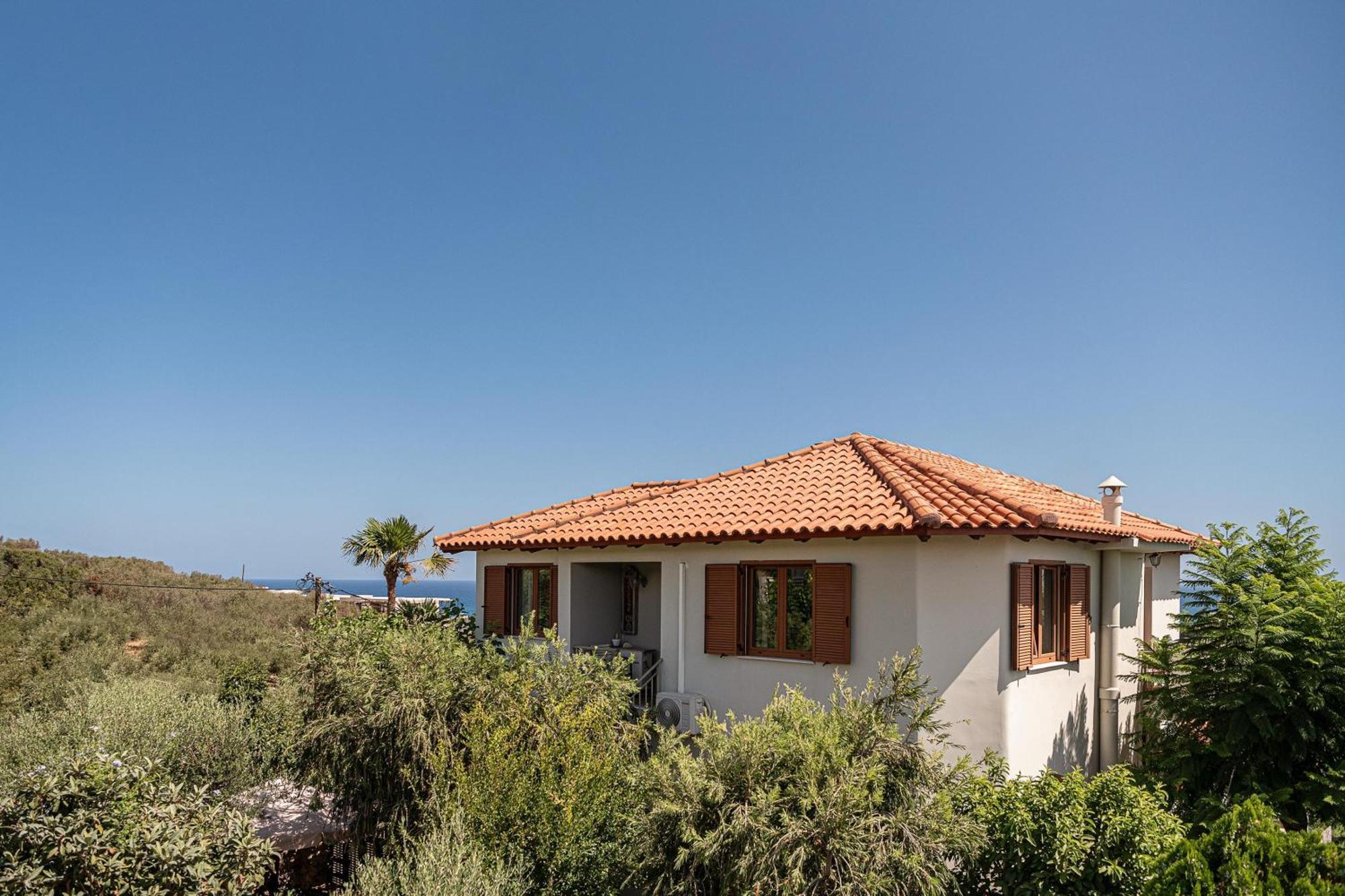 Andromia Studios & Apartments Agia Marina Екстериор снимка
